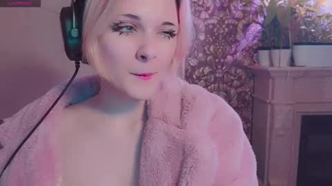 Angie online show from 11-09-25, 11:47