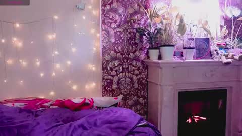 Angie online show from 12-18-25, 02:28