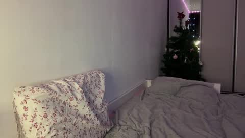 Snapshot of doublesees chatting on 12-22-24, 02:06 MOLLYYYY dont forget to give me a thumb up online show from 12-22-24, 02:06