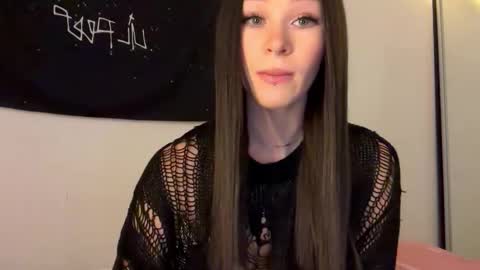 Snapshot of doublesees chatting on 10-30-25, 05:31 MOLLYYYY dont forget to give me a thumb up online show from 10-30-25, 05:31