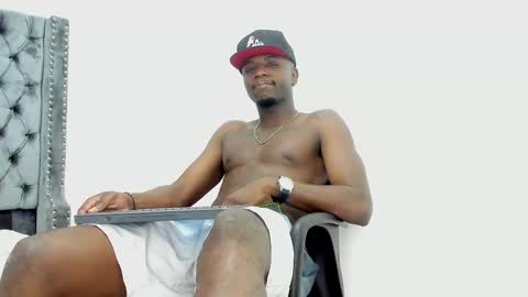 DOUGLAS online show from 10-08-25, 02:14