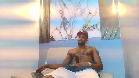 DOUGLAS online show from 12-02-25, 12:05