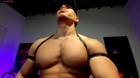 Snapshot of douglassafado chatting on 02-18-25, 08:38 Douglas Safado online show from 02-18-25, 08:38