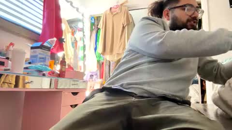 Dpenguino online show from 02-18-26, 04:47