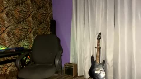 MrPirated online show from 01-02-25, 02:11