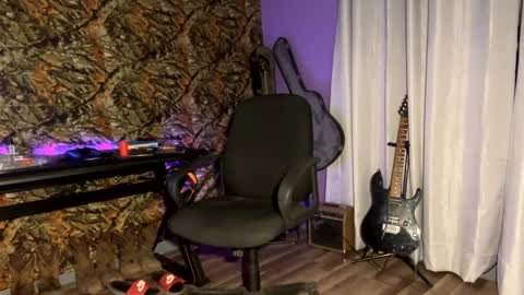 MrPirated online show from 01-05-25, 12:42