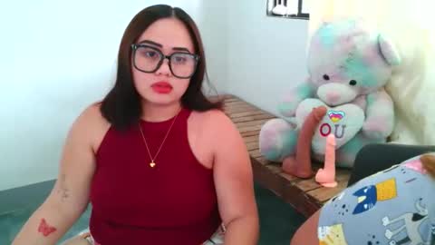 Snapshot of dracarys_hottie chatting on 02-09-26, 06:39 Dorothy online show from 02-09-26, 06:39