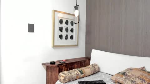 Lissa  Or DRACARYSS your dragon Queen  online show from 12-20-24, 01:33