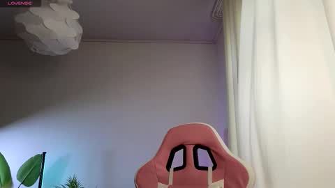 Lisbeth Salander online show from 11-24-25, 05:51