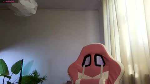 Lisbeth Salander online show from 11-25-25, 06:24