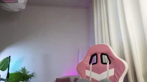 Lisbeth Salander online show from 11-28-25, 06:16