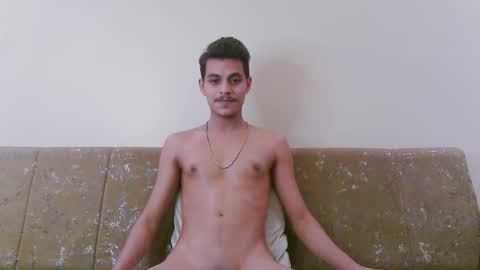 Snapshot of drake_runner chatting on 11-23-25, 11:37 Drake online show from 11-23-25, 11:37