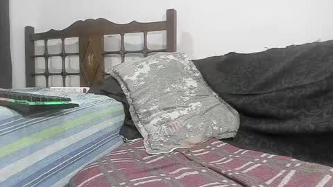 Snapshot of drake_white1 chatting on 02-10-25, 04:08 drake whitee Independent Model online show from 02-10-25, 04:08