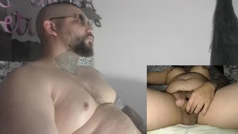 Snapshot of drake_white1 chatting on 09-17-25, 10:39 drake whitee Independent Model online show from 09-17-25, 10:39