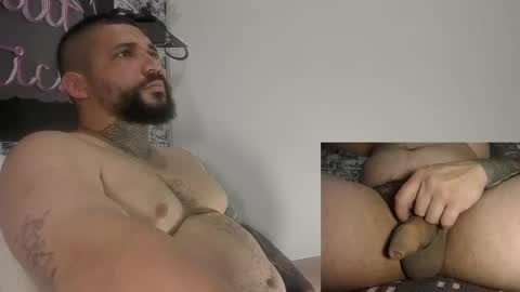 Snapshot of drake_white1 chatting on 09-29-25, 03:44 drake whitee Independent Model online show from 09-29-25, 03:44