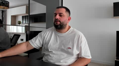 Snapshot of draven_a chatting on 01-27-25, 09:44 Draven A online show from 01-27-25, 09:44