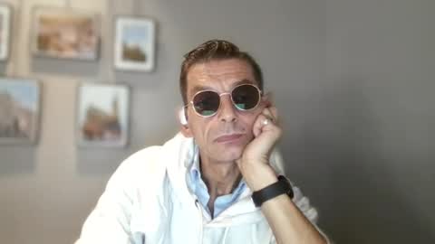 Dreambob online show from 09-17-25, 05:20