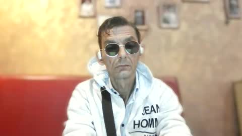 Dreambob online show from 09-28-25, 08:03