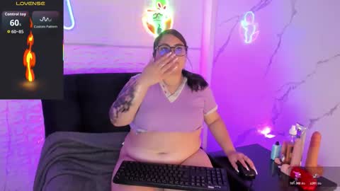 Snapshot of dreamboo_ chatting on 03-02-26, 11:28 Cami Daza online show from 03-02-26, 11:28