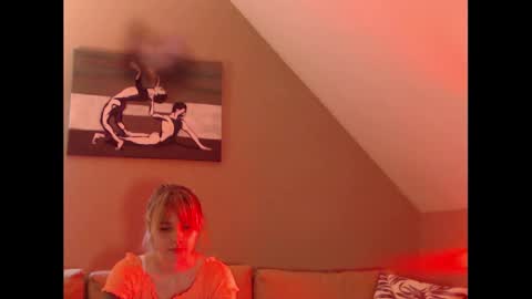 A girl online show from 12-20-24, 11:10