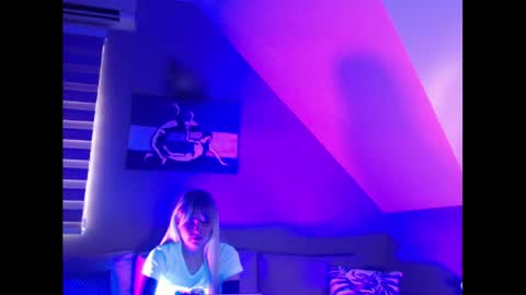 A girl online show from 12-22-24, 07:22