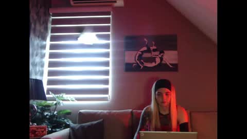 A girl online show from 02-12-25, 07:55