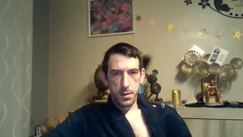 Snapshot of dreamguy38 chatting on 02-09-25, 03:43 dreamguy38 online show from 02-09-25, 03:43