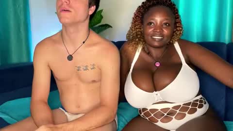 Snapshot of dreaminterracial chatting on 11-21-25, 09:30 InterracialDream online show from 11-21-25, 09:30