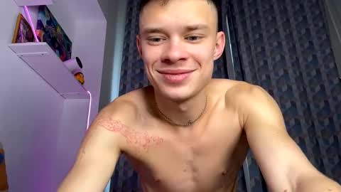 Adam Dream online show from 10-20-25, 10:27