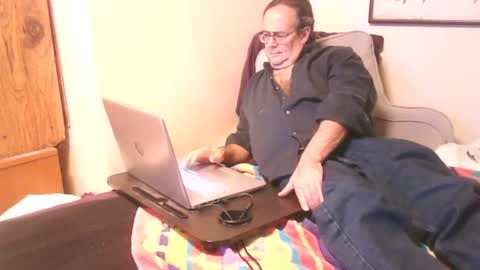 Snapshot of drfeelgood777 chatting on 01-01-25, 05:22 Dr. Feelgood online show from 01-01-25, 05:22