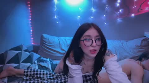 Tara  Sonny online show from 02-01-25, 03:52