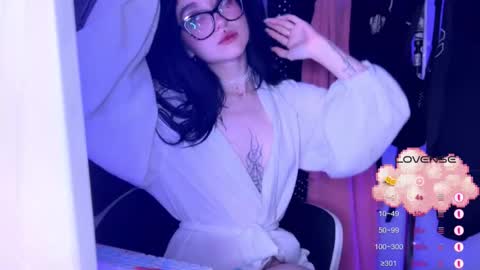 Tara  Sonny online show from 10-18-25, 04:04