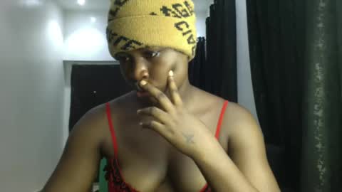 dripping_luna online show from 01-08-25, 11:41