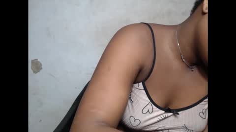 Snapshot of drippussy30 chatting on 09-18-25, 04:47 drippussy30 online show from 09-18-25, 04:47