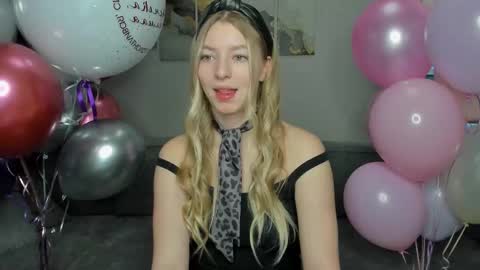 Hanna online show from 11-24-25, 03:50