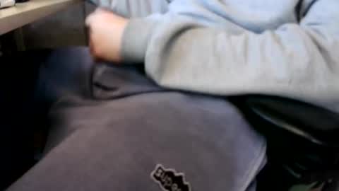 Snapshot of drlo23 chatting on 03-02-25, 04:28 drlo23 online show from 03-02-25, 04:28