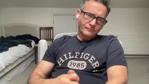 Snapshot of drnickarman chatting on 10-19-25, 01:34 Nick online show from 10-19-25, 01:34