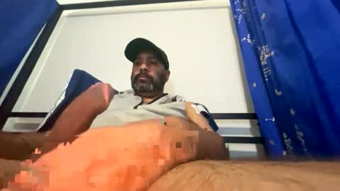 Snapshot of drspunkalott chatting on 10-29-25, 11:17 drspunkalott online show from 10-29-25, 11:17