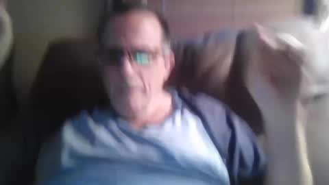 Snapshot of drthick1224 chatting on 10-11-25, 10:41 drthick1224 online show from 10-11-25, 10:41