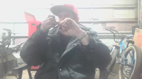 levi online show from 10-14-25, 01:17