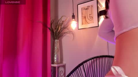 dulce__fiore07 online show from 11-24-25, 12:38