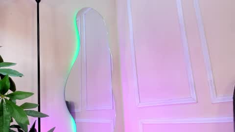 dulce__fiore07 online show from 12-19-25, 12:34