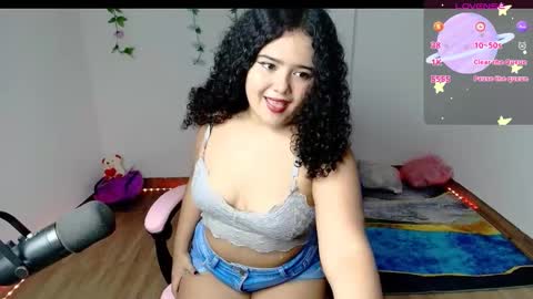 Snapshot of dulce_julieta_ chatting on 02-04-25, 07:55 Dulce online show from 02-04-25, 07:55