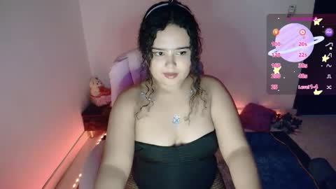 Snapshot of dulce_julieta_ chatting on 10-31-25, 07:59 Dulce online show from 10-31-25, 07:59