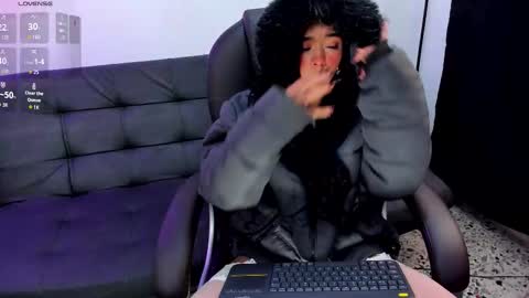 Kitty online show from 11-07-25, 04:12