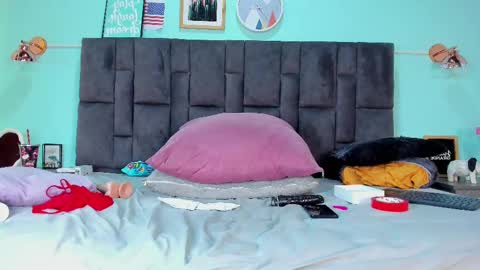 Snapshot of dulceaurora_ chatting on 02-10-25, 07:58 DULCE AURORA online show from 02-10-25, 07:58