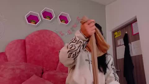 Snapshot of dulceaurora_ chatting on 09-09-25, 12:10 DULCE AURORA online show from 09-09-25, 12:10