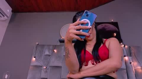 Snapshot of dulceaurora_ chatting on 10-23-25, 03:06 DULCE AURORA online show from 10-23-25, 03:06