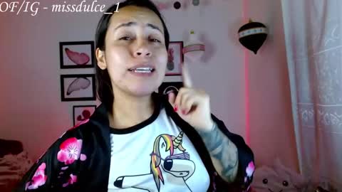 Dulce online show from 12-17-25, 11:44