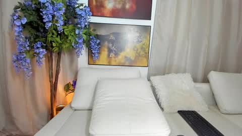 dulceyjohn online show from 02-23-25, 06:45